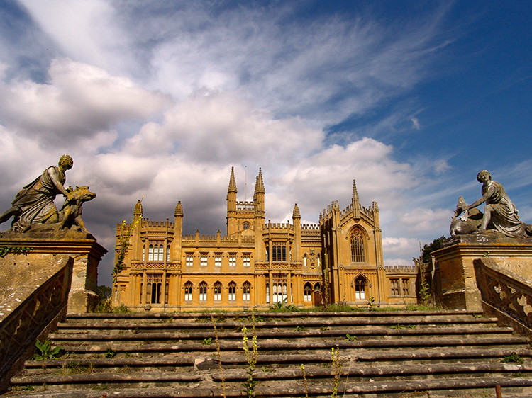 Toddington Manor