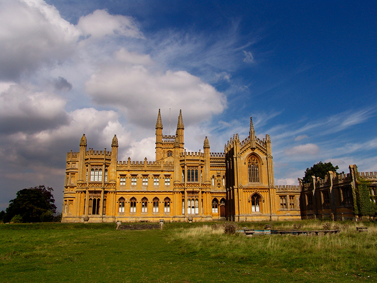 Toddington Manor